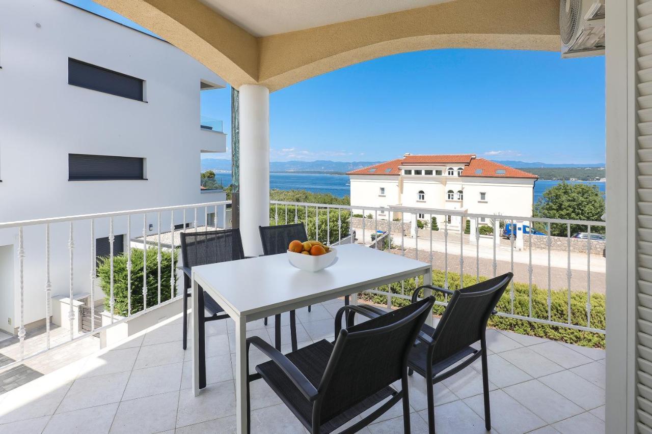 Appartamento Sea View By Moro Malinska Esterno foto